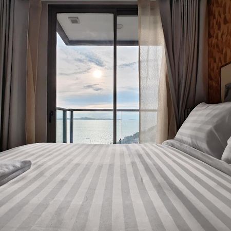 Appartamento The Astra Sky River Jomtien Beach Esterno foto