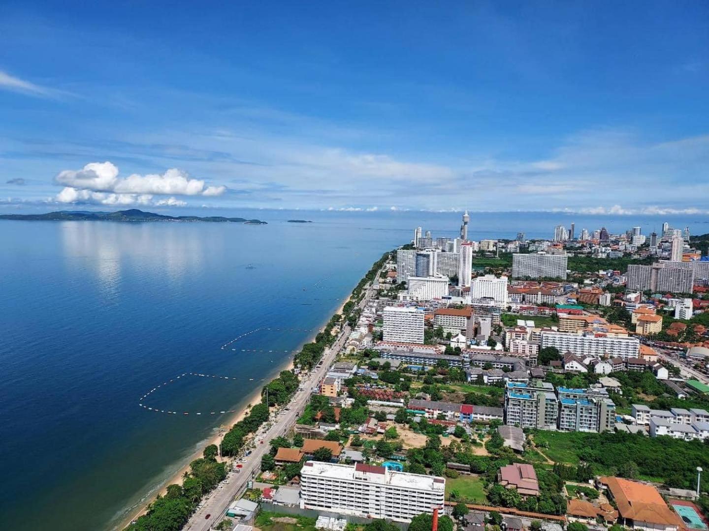 Appartamento The Astra Sky River Jomtien Beach Esterno foto