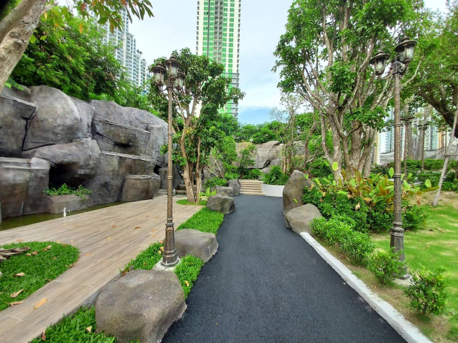 Appartamento The Astra Sky River Jomtien Beach Esterno foto